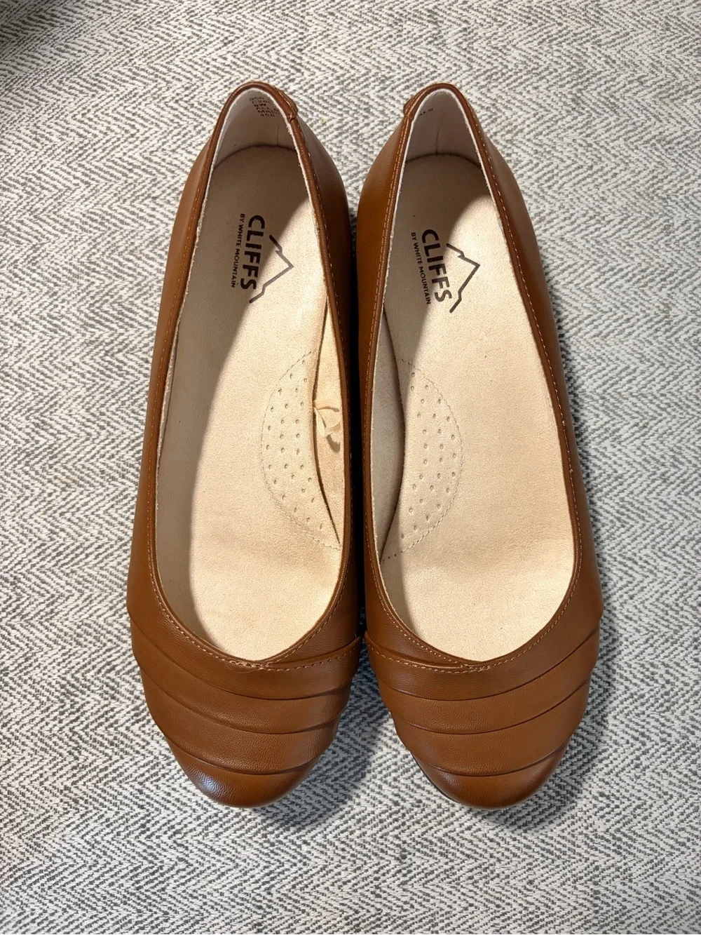 Cliffs by White Mountain Cognac Ballet Flats